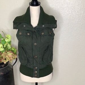 Jack BB Dakota Army Green Puffy, Gorpcore, Lagenlook Vest Size S